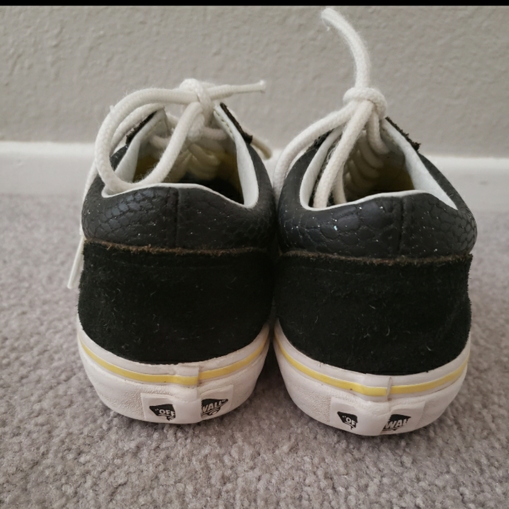 Girls Old Skool Vans - Picture 5 of 6